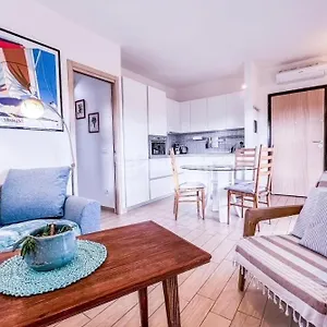  Apartment Airport